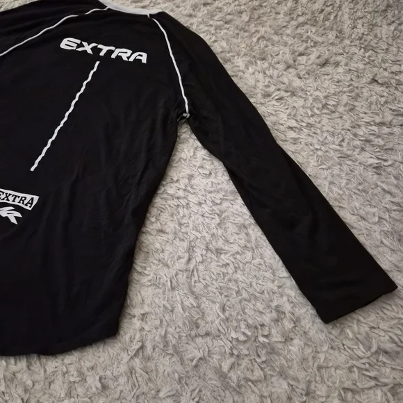 ☆5/$15☆H&M Divided EXTRA Racing Long Sleeve Shirt | Black & White | XS - Picture 14 of 16